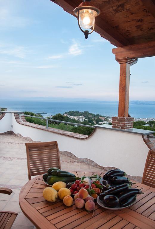 Relais Maison De Charles Ischia Eksteriør billede